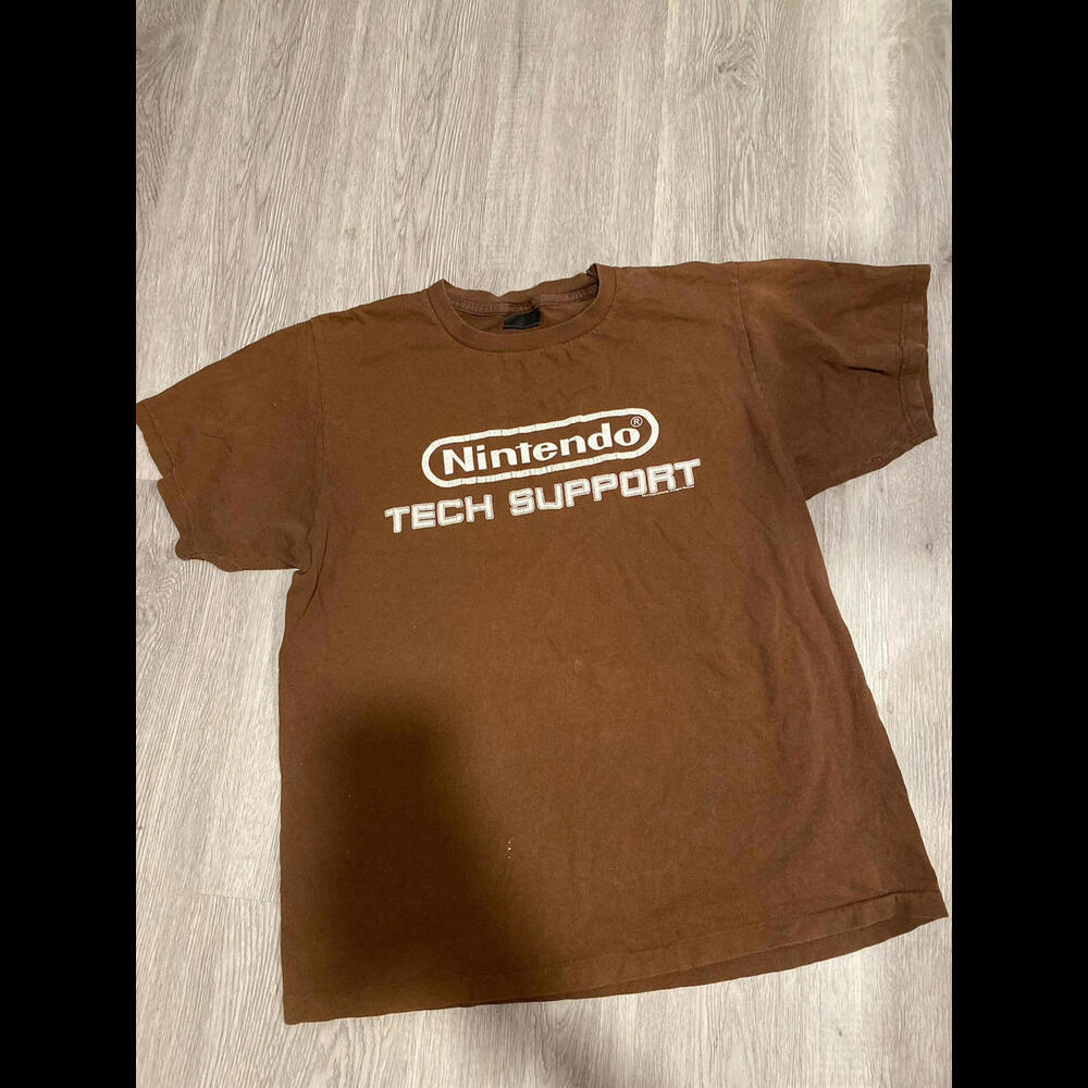 Size Large 2004 Nintendo Tech Support Brown Tshirt